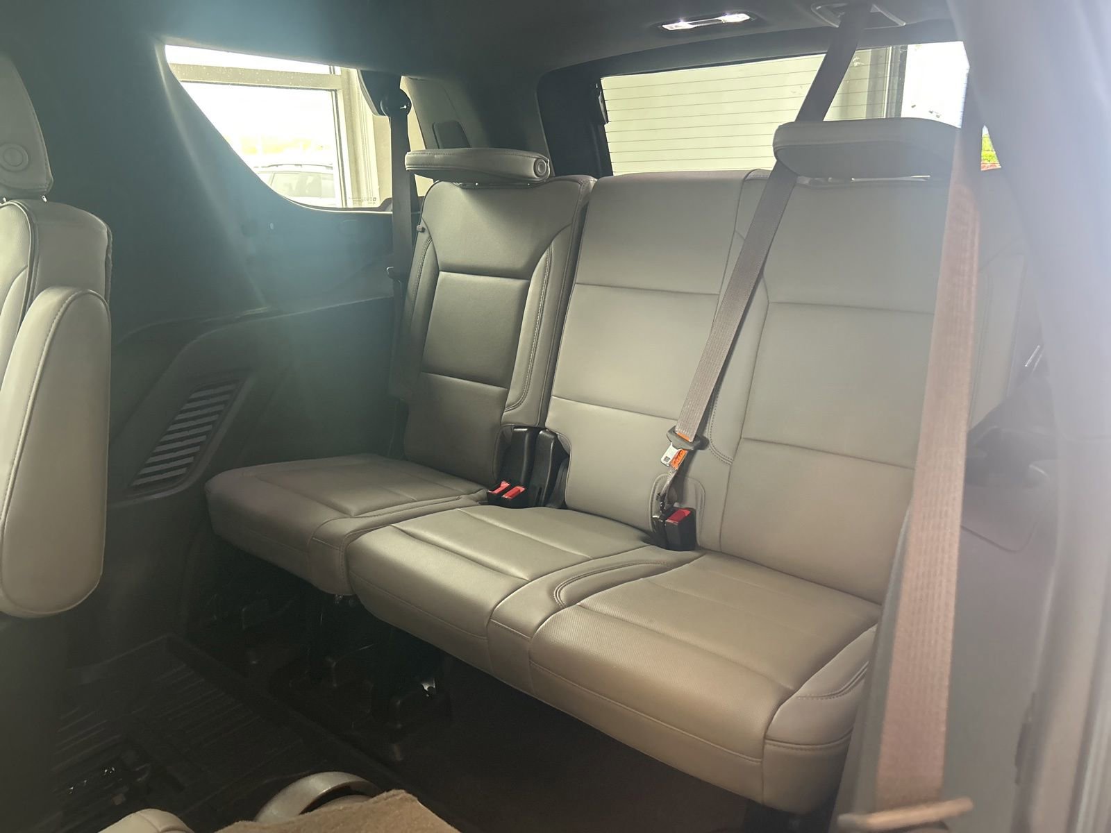 Used 2021 GMC Yukon SLT w/ SLT Luxury Plus Package AWD/4WD image 16