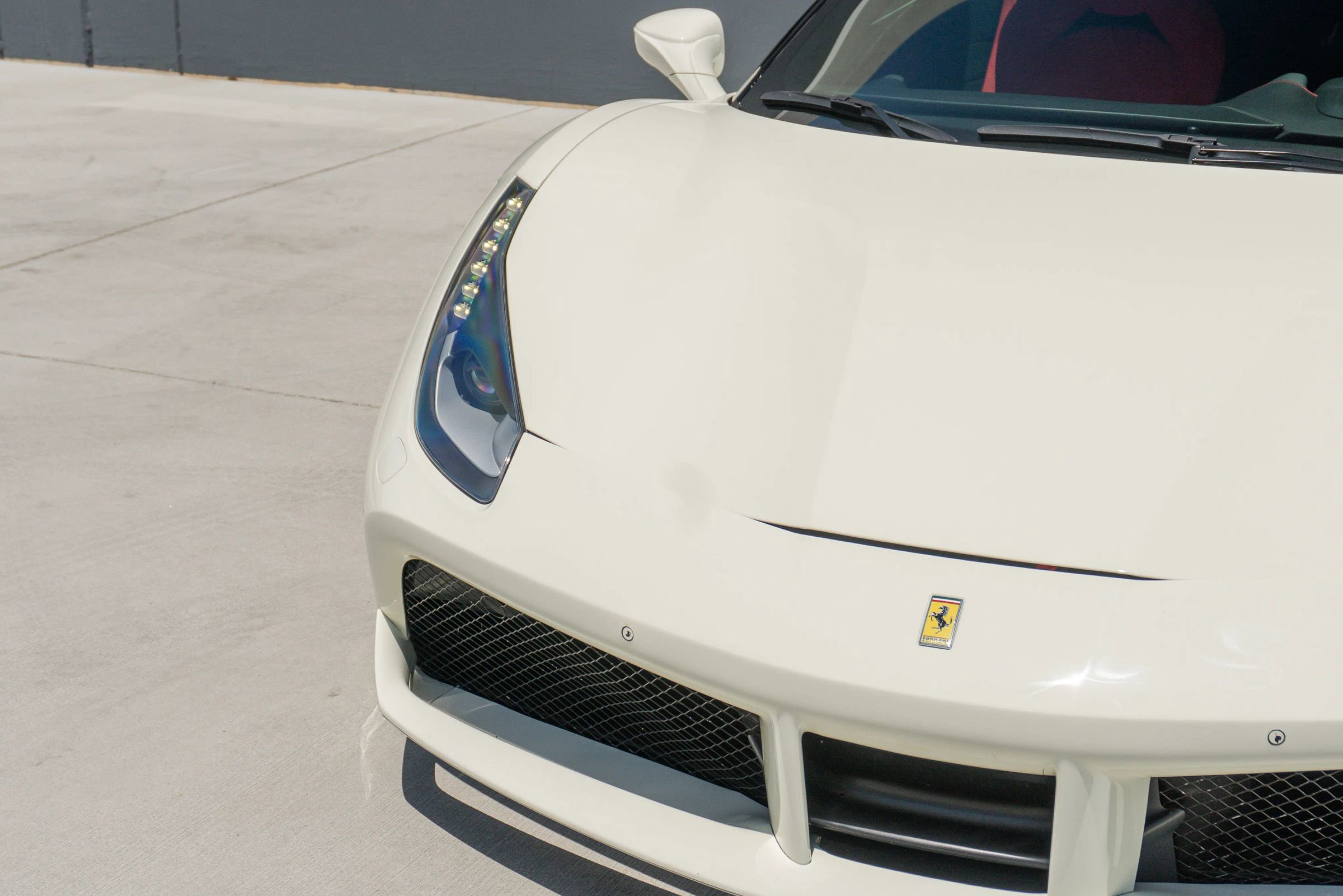 Used 2018 Ferrari 488 GTB RWD image 27