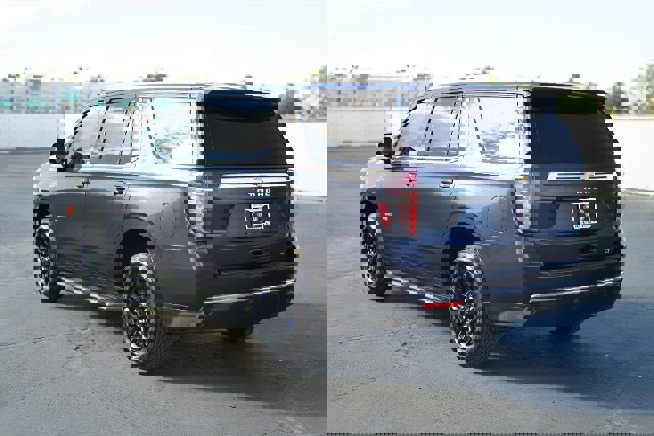 Used 2022 Chevrolet Tahoe LT w/ Luxury Package image 7