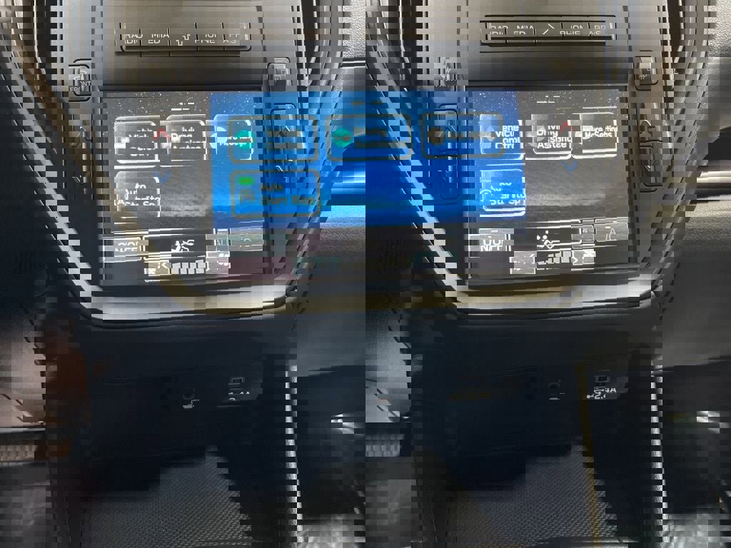 Certified 2025 Subaru Impreza 2.0i image 31