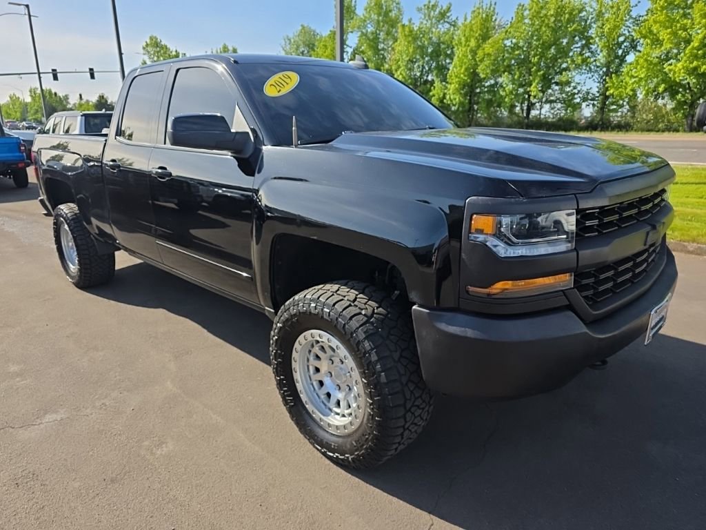 Used 2019 Chevrolet Silverado 1500 LT AWD/4WD image 7