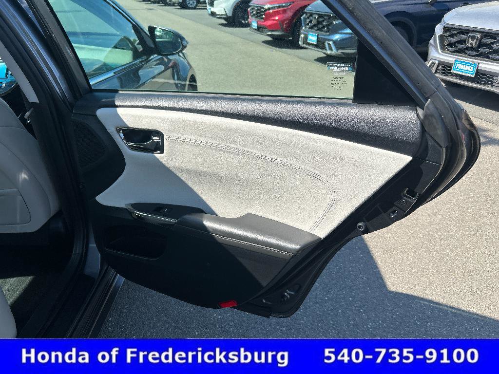 Used 2018 Toyota Avalon XLE Premium w/ All Weather Liner Package image 13