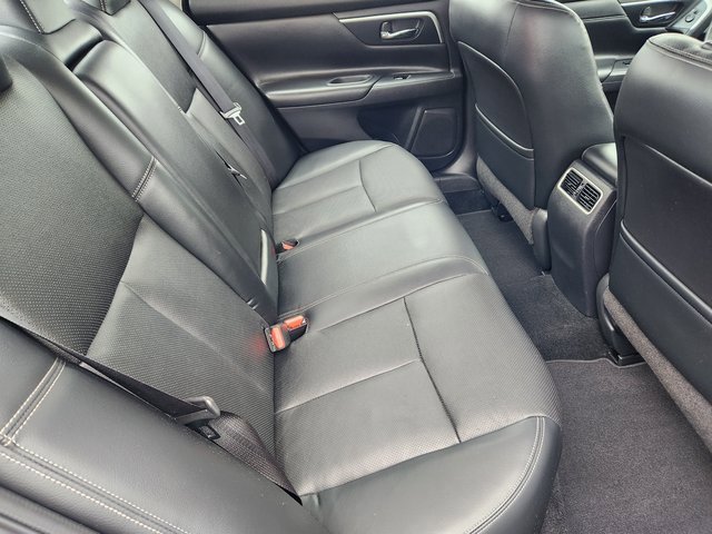 Used 2017 Nissan Altima 3.5 SL w/ 3.5SL Technology Package image 7