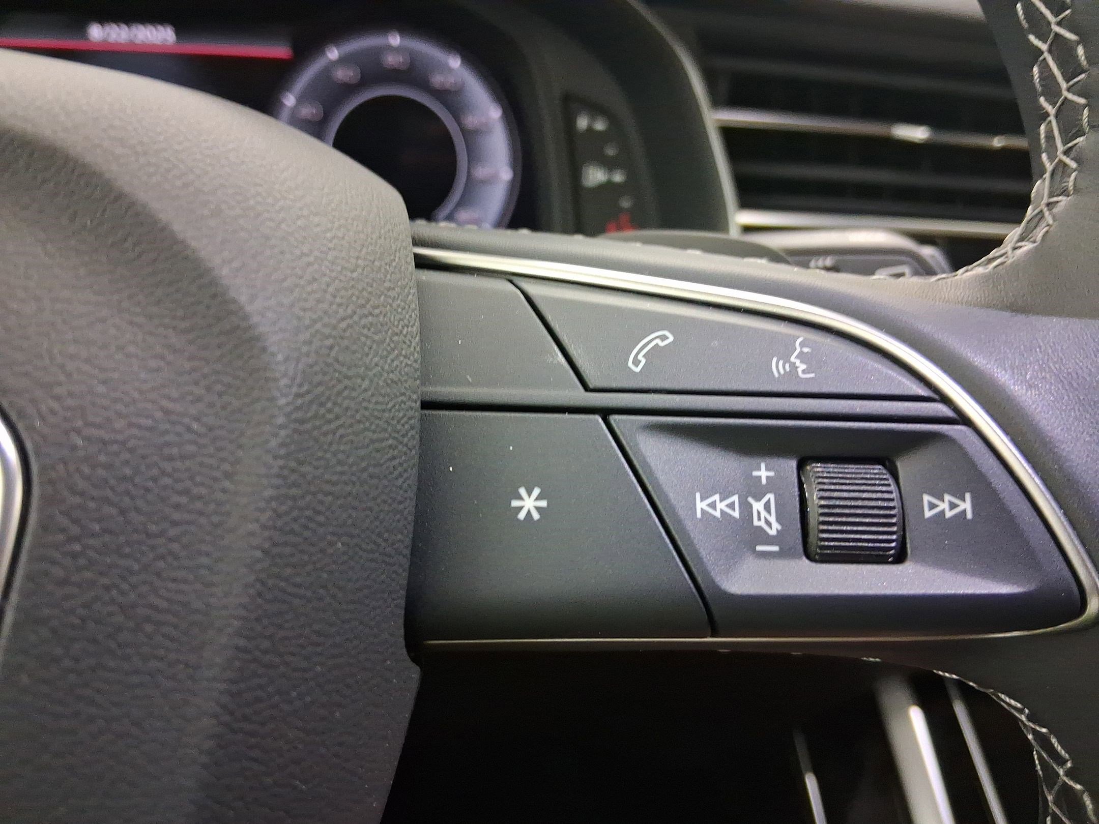 New 2025 Audi Q8 Premium image 20