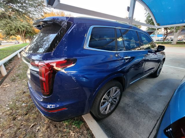 Used 2025 Cadillac XT6 Premium Luxury w/ Technology Package FWD image 4