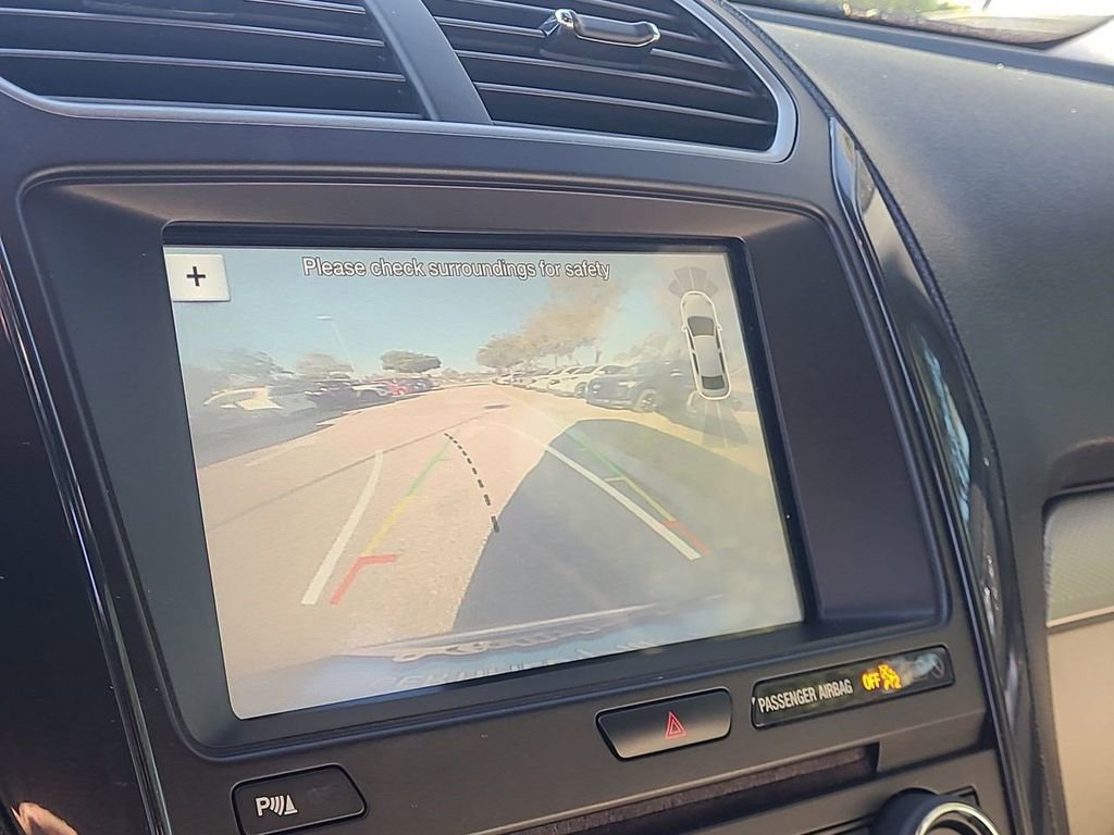 Used 2018 Ford Explorer XLT w/ Equipment Group 202A image 28