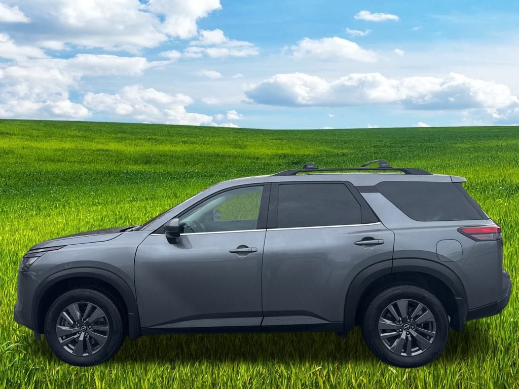 Used 2024 Nissan Pathfinder SV image 17