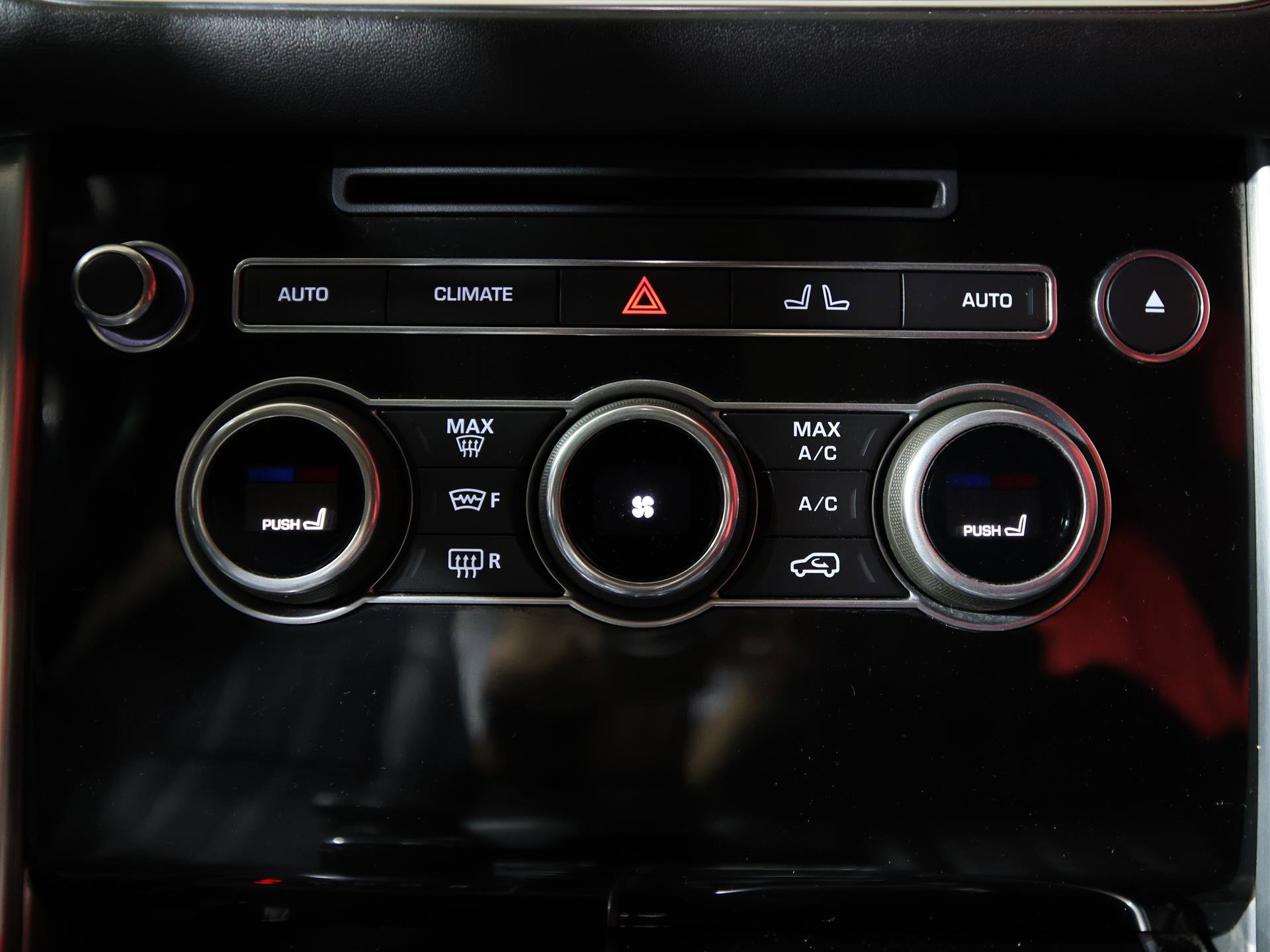 Used 2016 Land Rover Range Rover Supercharged image 22