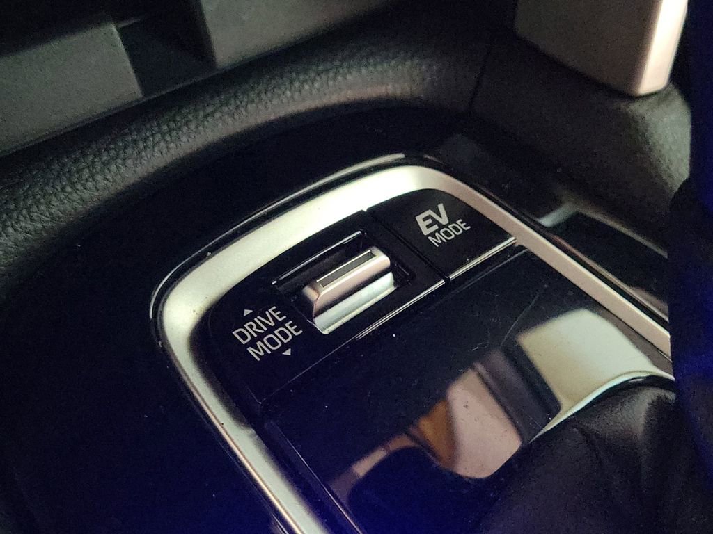 Used 2024 Toyota Corolla Cross XSE w/ Convenience Package AWD/4WD image 28