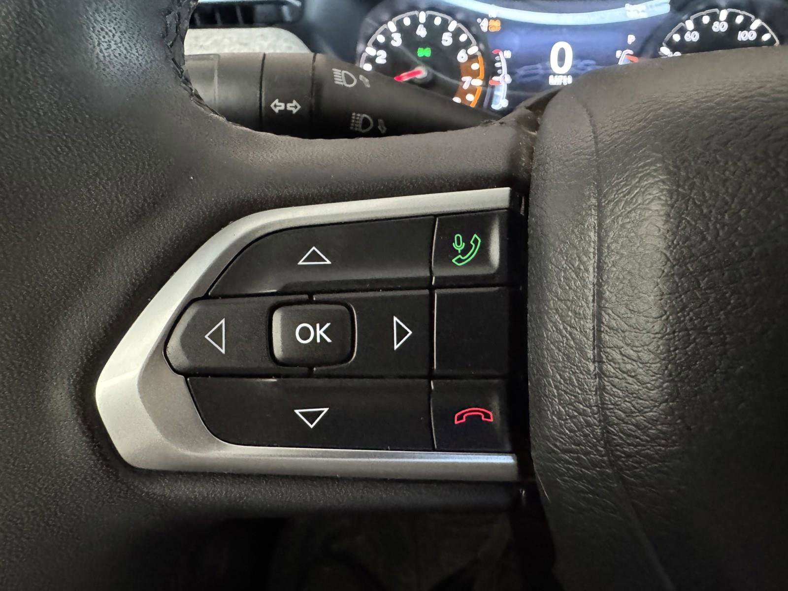 Used 2024 Jeep Compass Latitude image 17