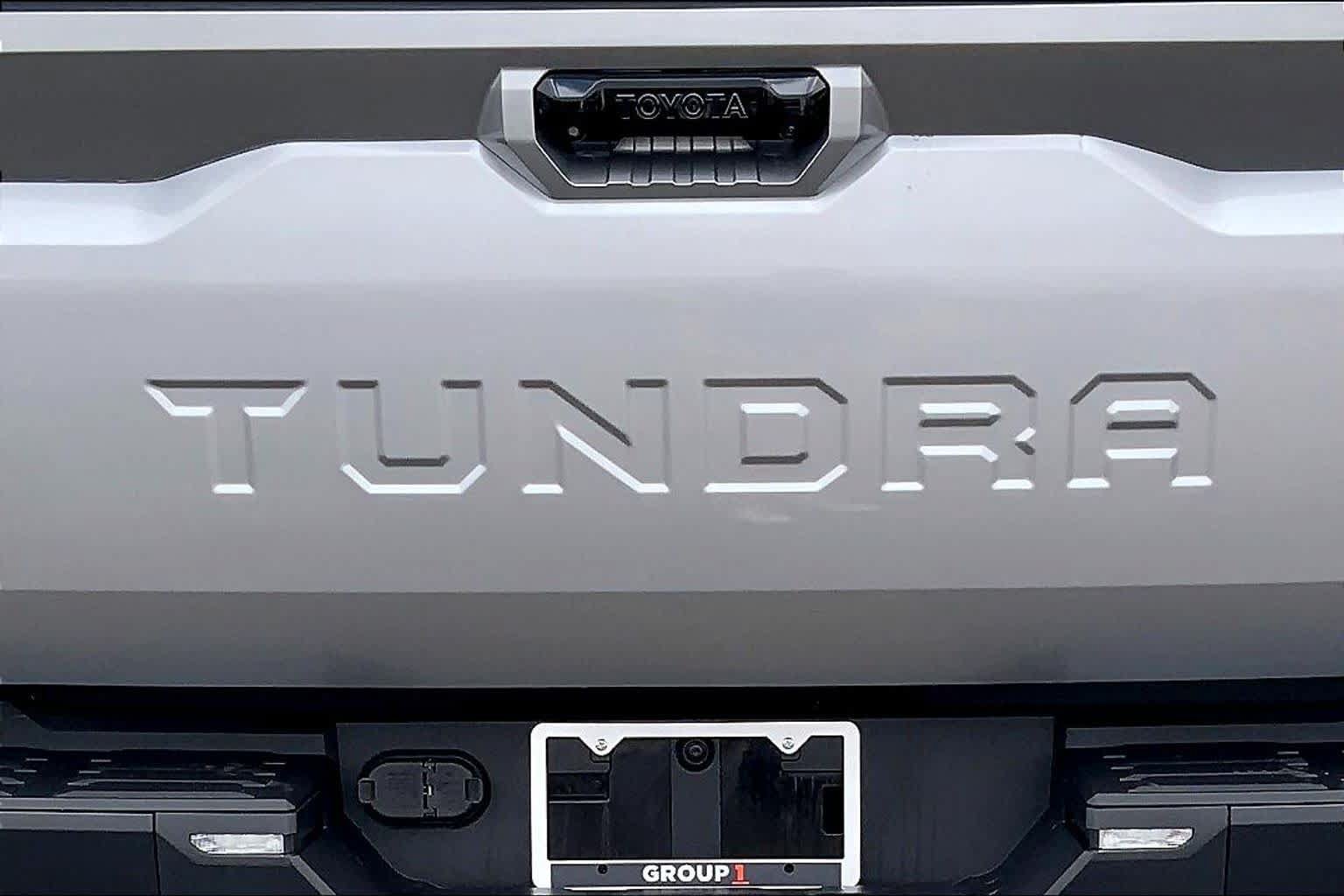 Used 2024 Toyota Tundra Limited AWD/4WD image 31