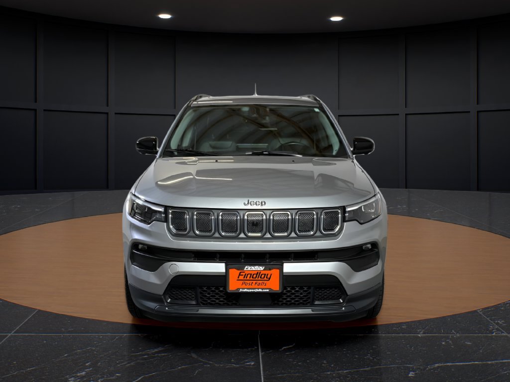 Certified 2022 Jeep Compass Latitude w/ Sun and Sound Group AWD/4WD image 8