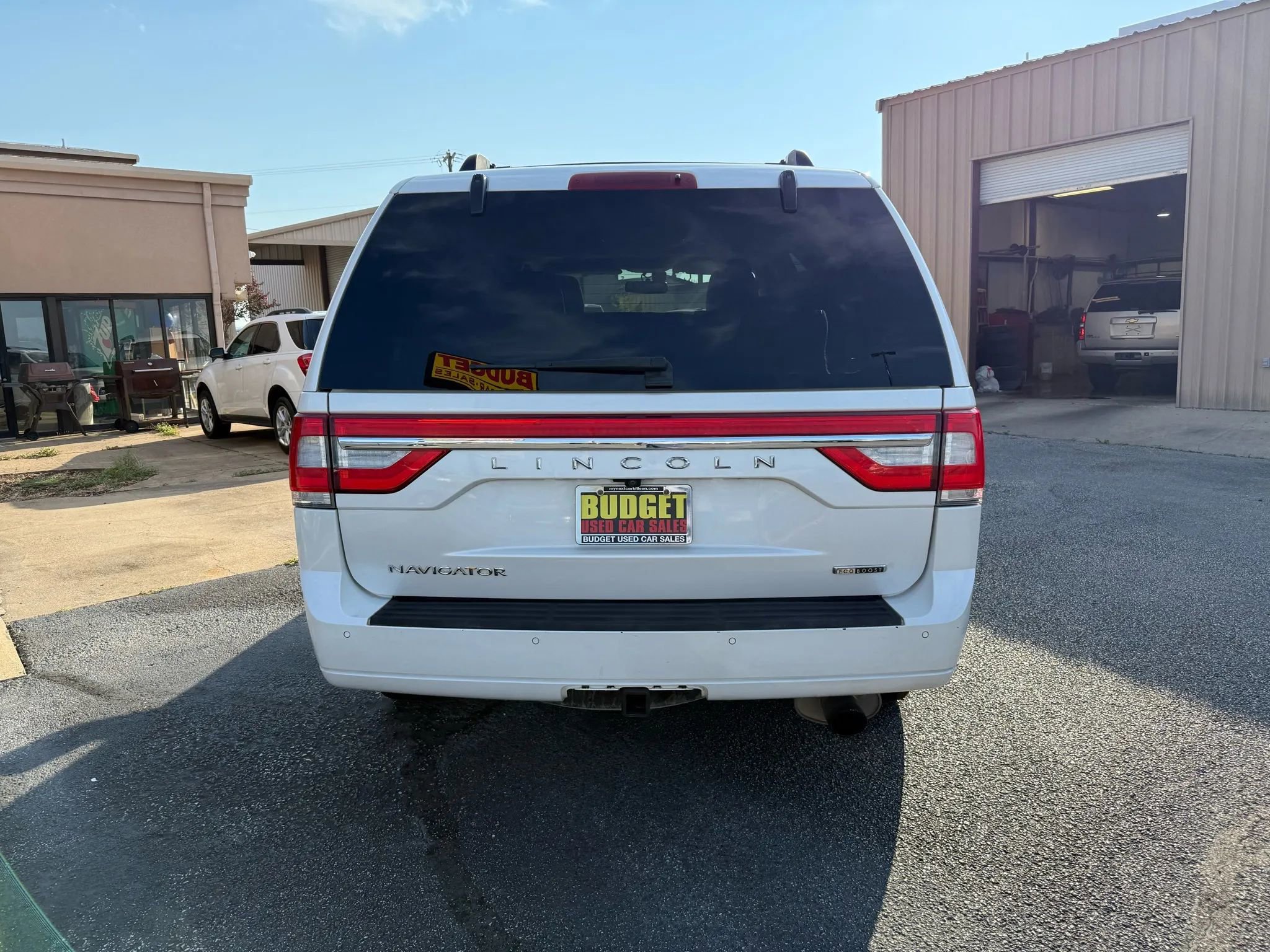 Used 2016 Lincoln Navigator Select image 6