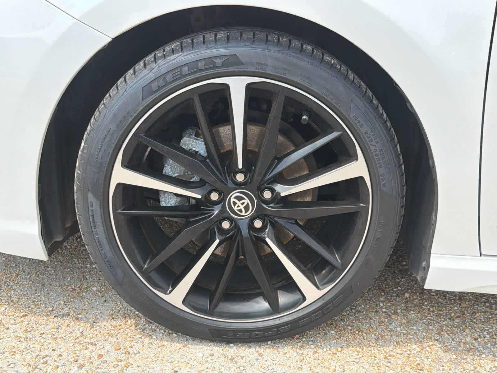 Used 2020 Toyota Camry XSE FWD image 10