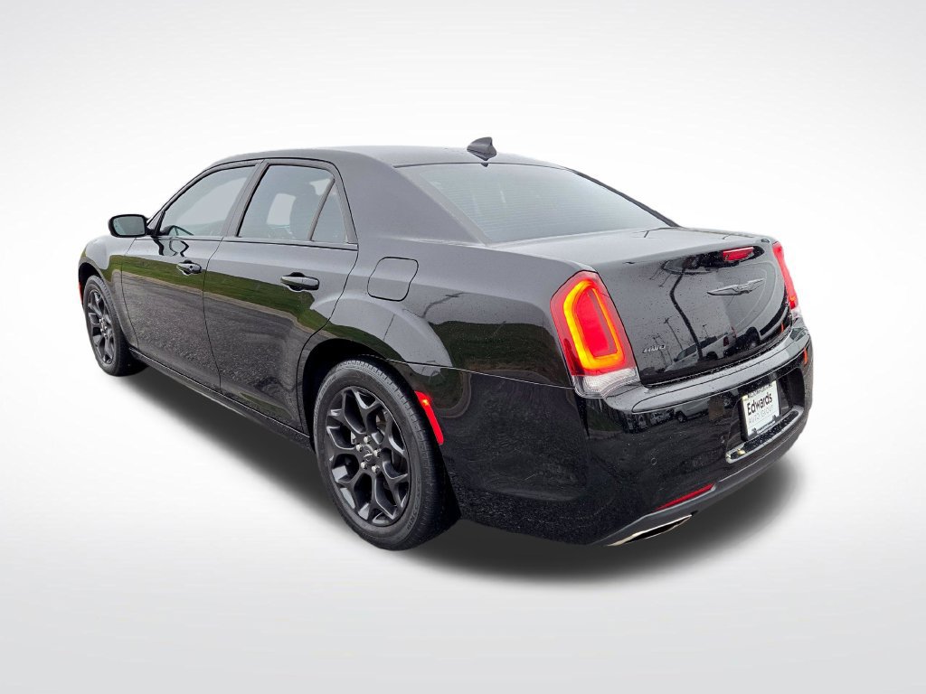 Used 2022 Chrysler 300 Touring L AWD/4WD image 5
