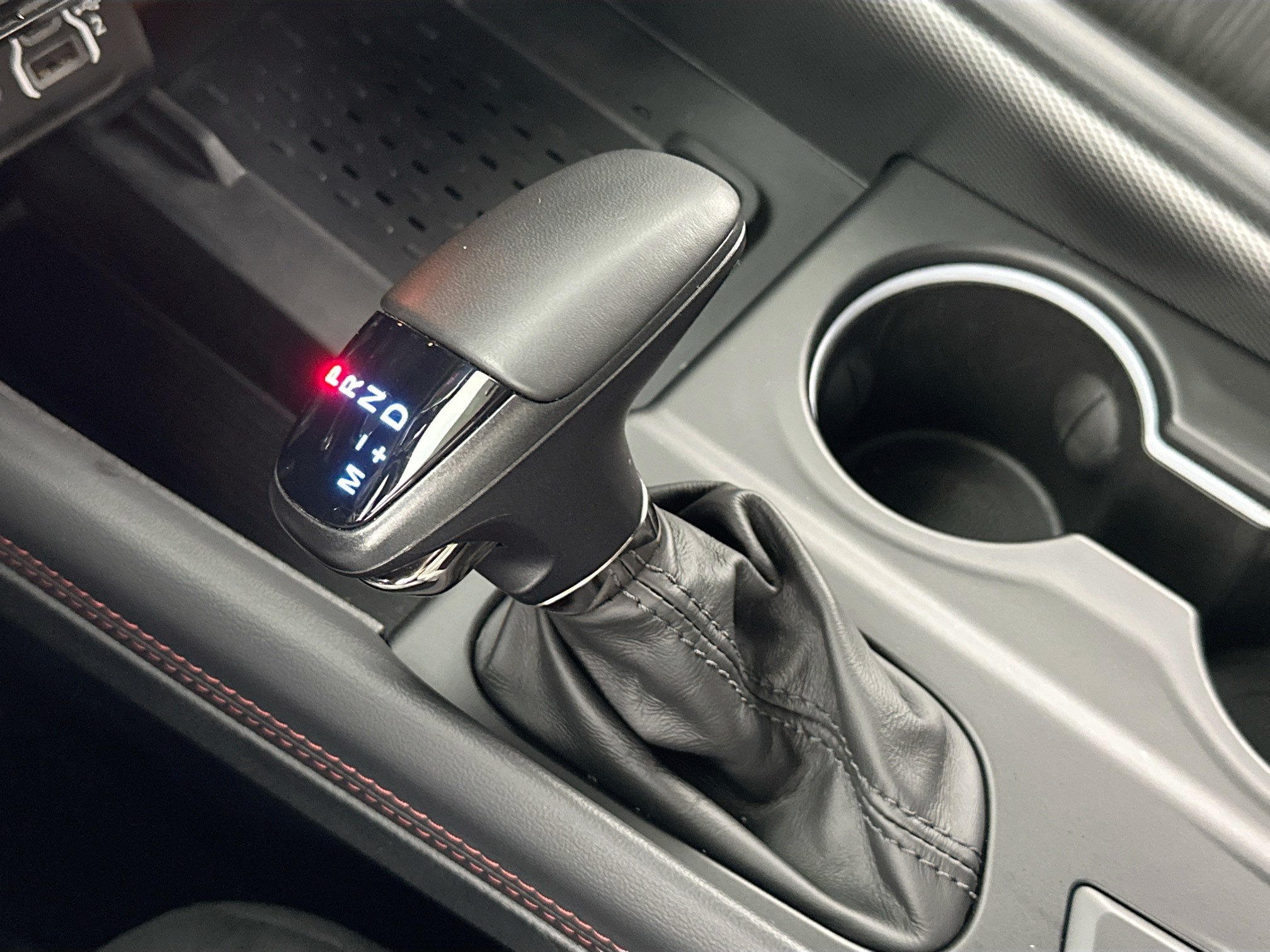 Used 2025 Dodge Durango R/T w/ Blacktop Package AWD/4WD image 17