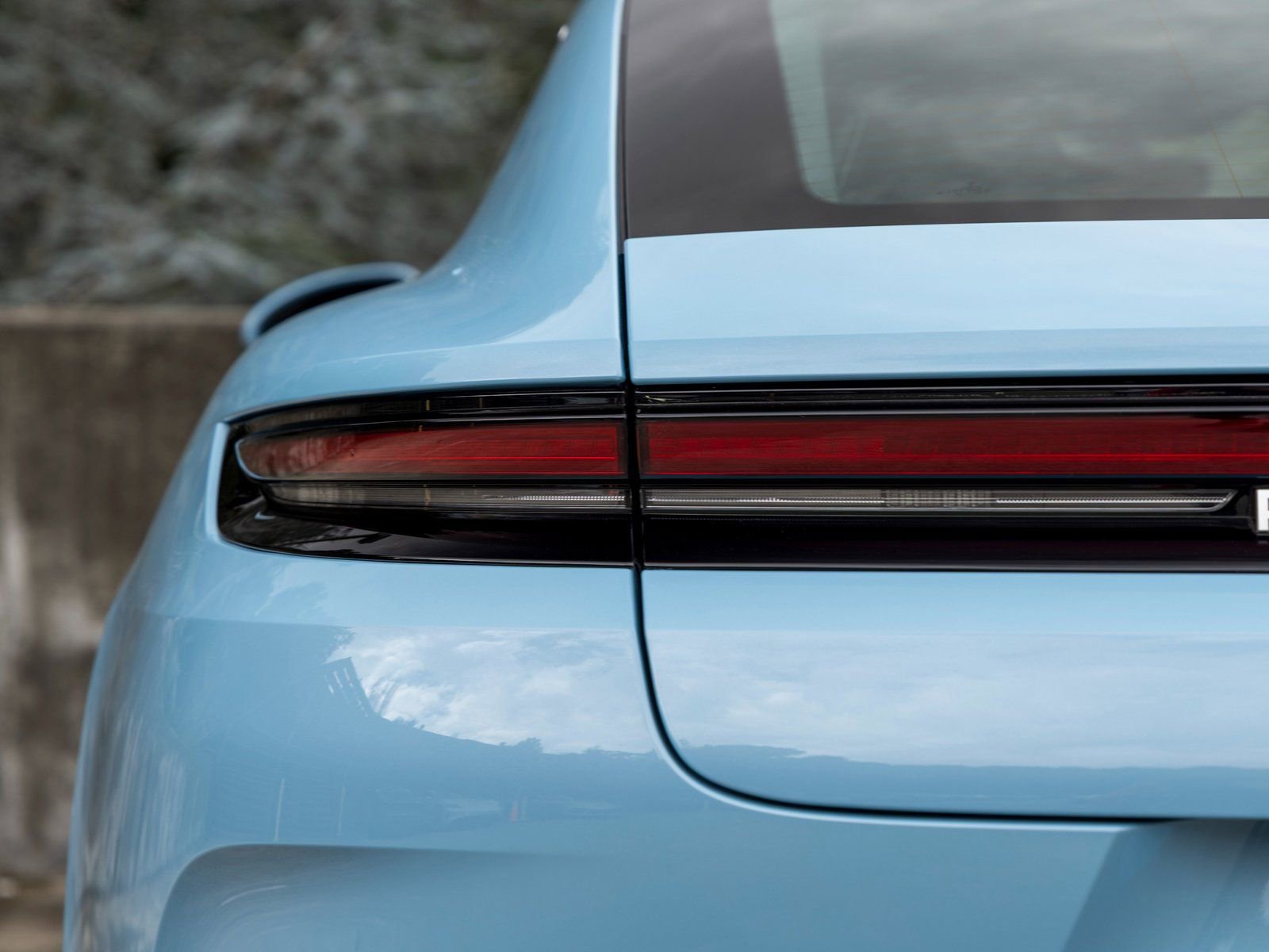 Certified 2025 Porsche Panamera 4 image 19