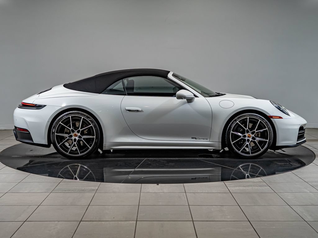 Certified 2025 Porsche 911 Carrera RWD image 9