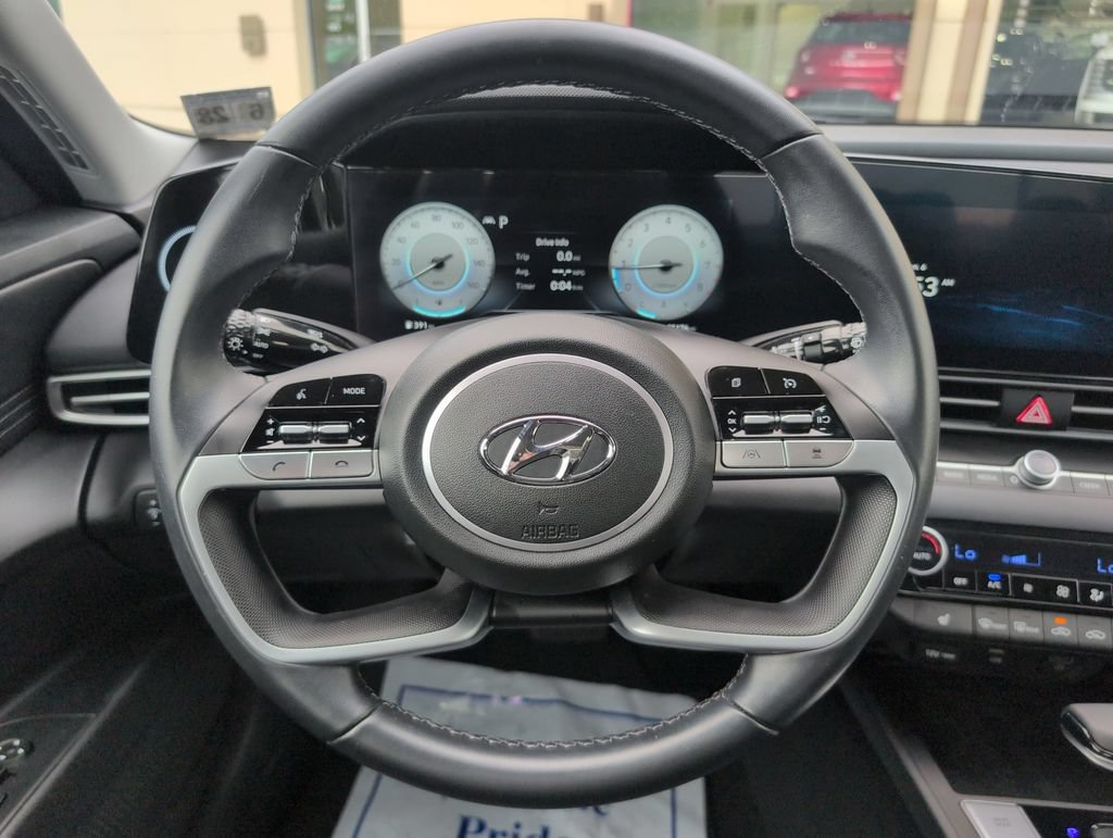 Certified 2023 Hyundai Elantra Limited w/ Cargo Package FWD image 15