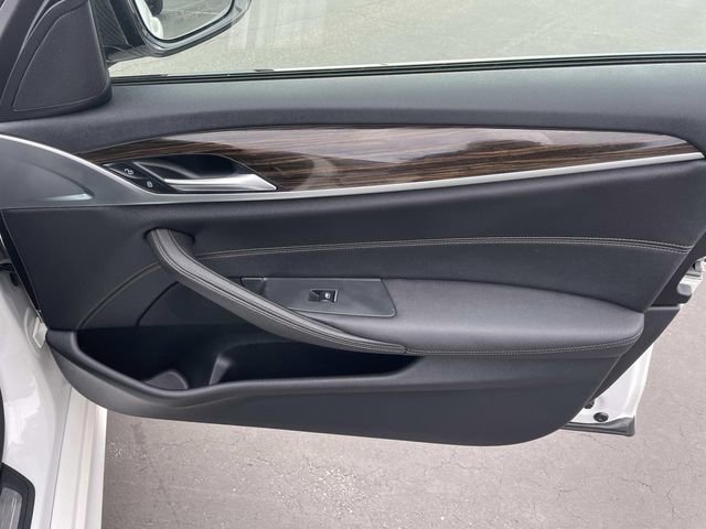 Used 2021 BMW 530i w/ M Sport Package image 32