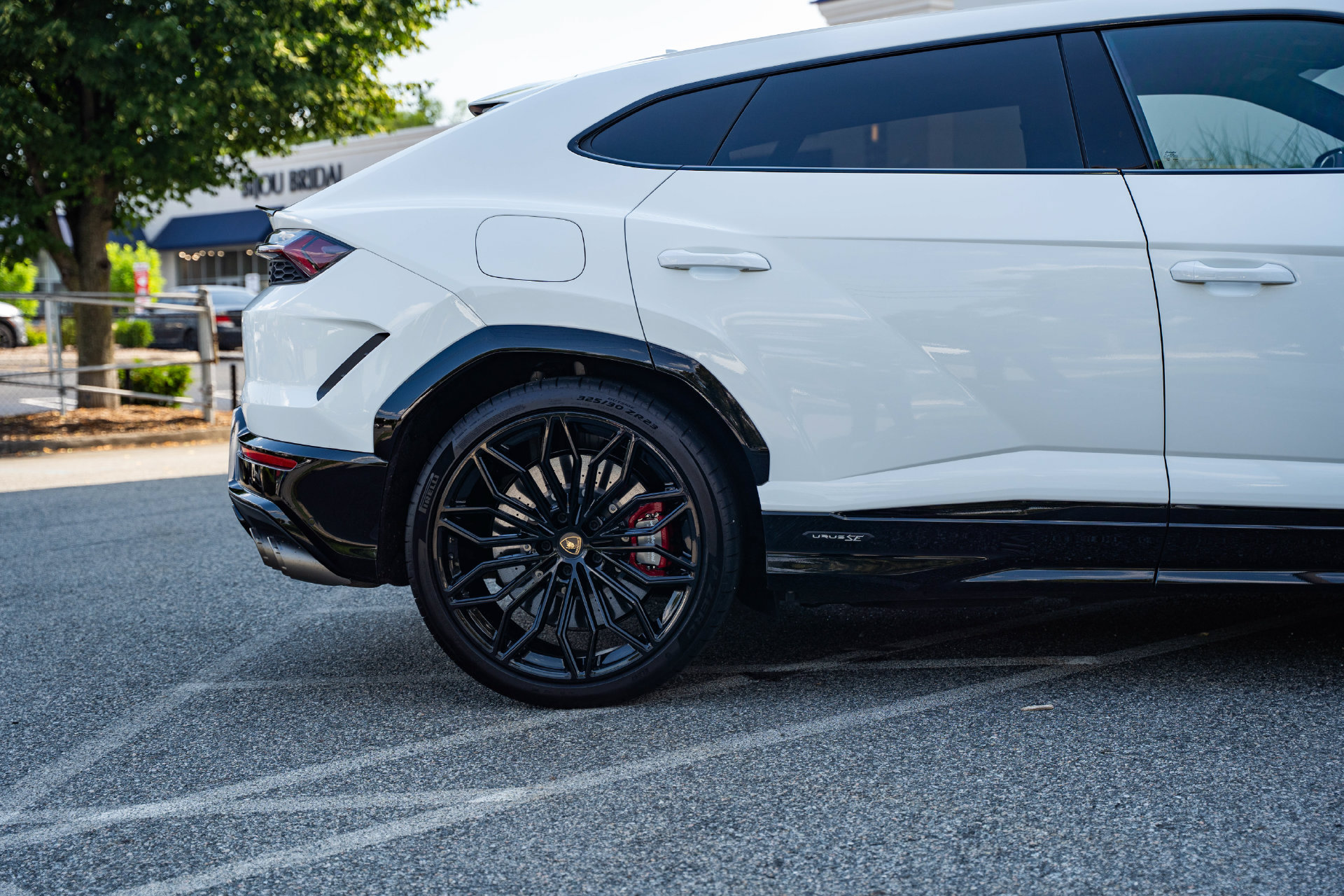 Used 2025 Lamborghini Urus Performante AWD/4WD image 14