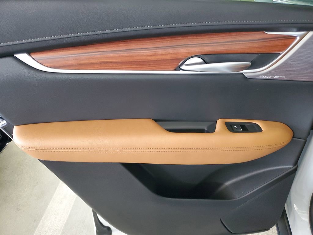 New 2026 Cadillac XT5 Premium Luxury w/ Driver Assist Package FWD image 9