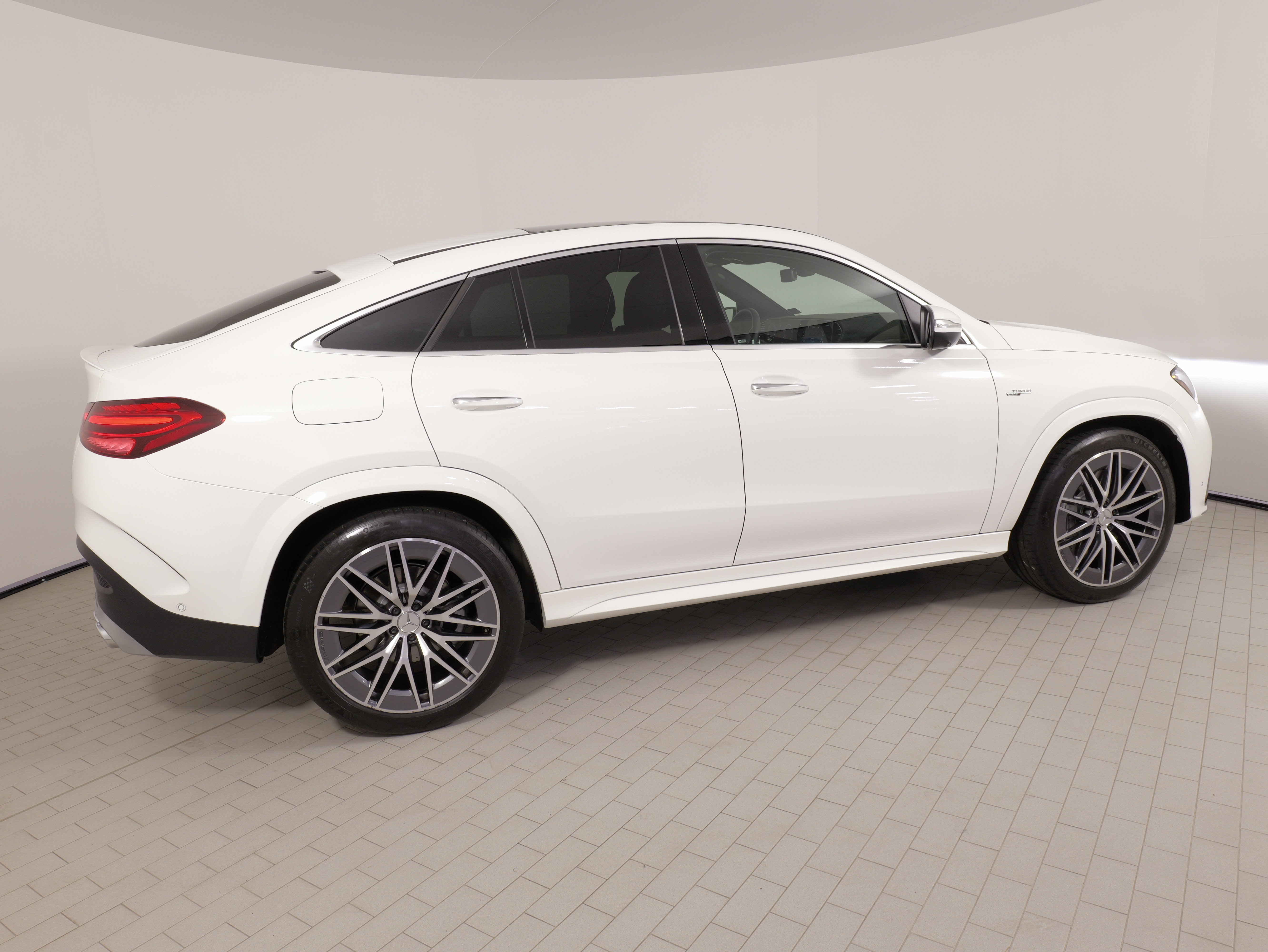 Used 2024 Mercedes-Benz GLE 53 AMG 4MATIC Coupe image 9