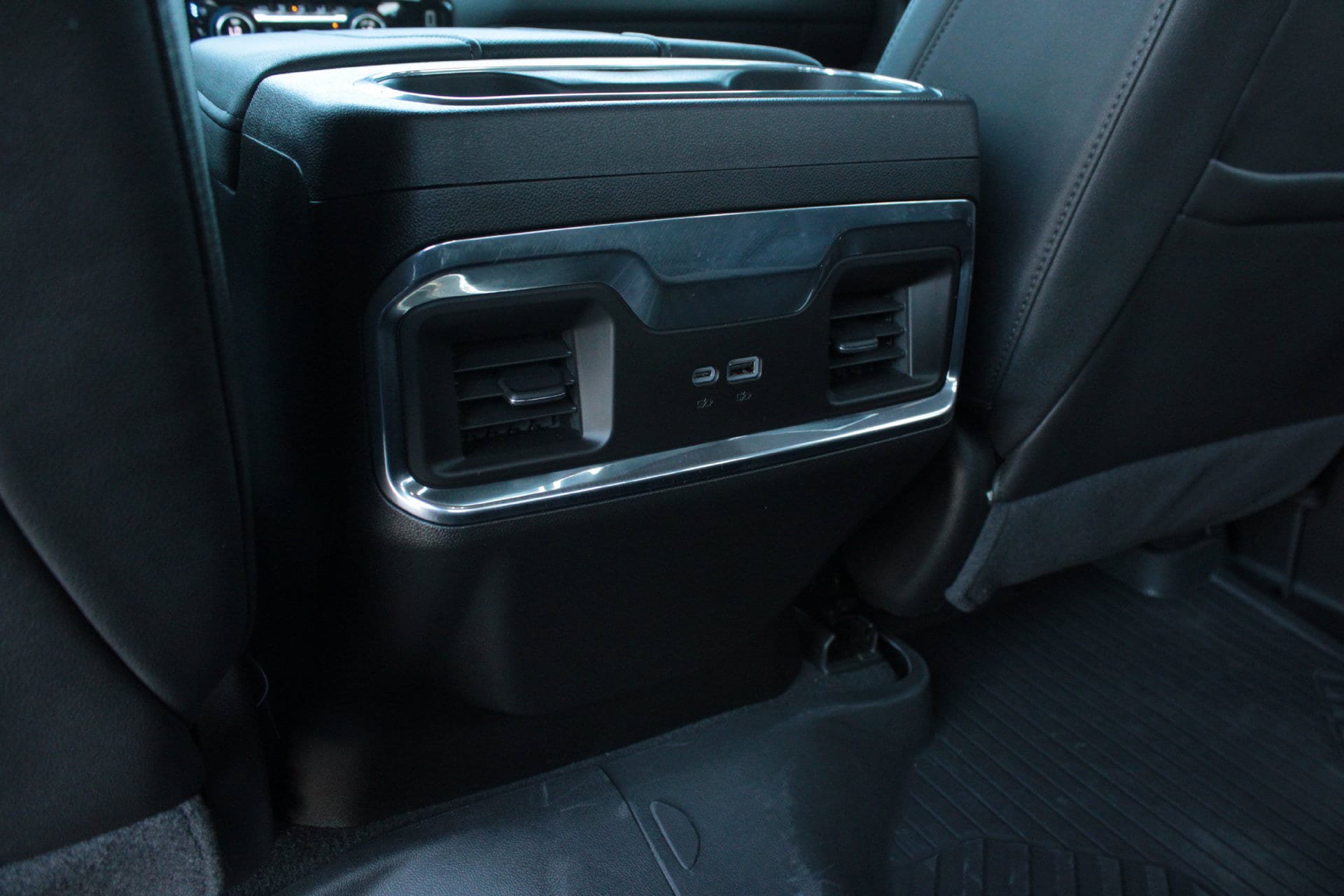 Used 2024 Chevrolet Silverado 1500 LTZ w/ Z71 Off-Road Package AWD/4WD image 19