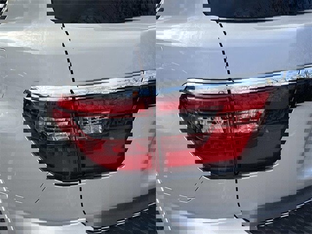 Used 2024 Nissan Armada Platinum w/ Captain's Chairs Package image 11