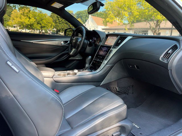 Used 2017 INFINITI Q60 2.0t w/ Premium Plus Package 2.0T AWD/4WD image 15
