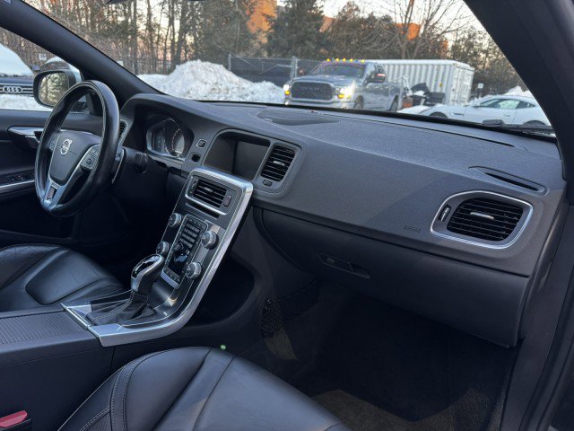Used 2017 Volvo S60 T6 R-Design Platinum w/ Climate Package image 32
