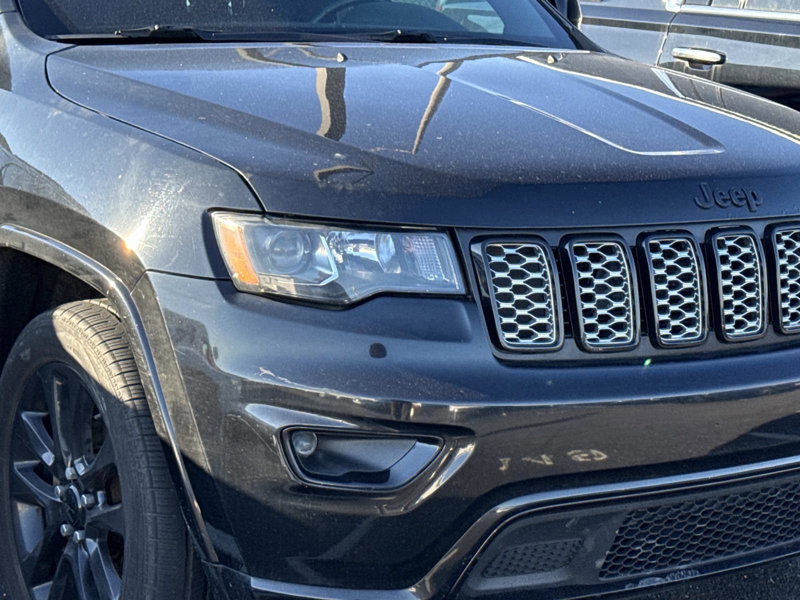 Used 2018 Jeep Grand Cherokee Altitude image 4
