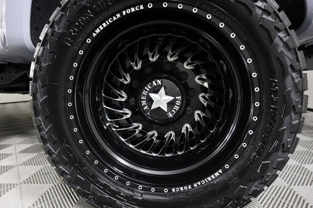 Used 2025 Ford F450 Platinum w/ FX4 Off-Road Package image 54