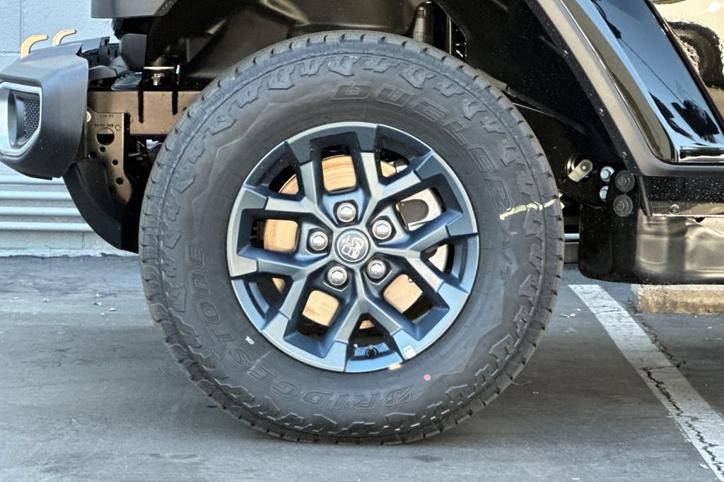 New 2026 Jeep Gladiator Sport AWD/4WD image 25