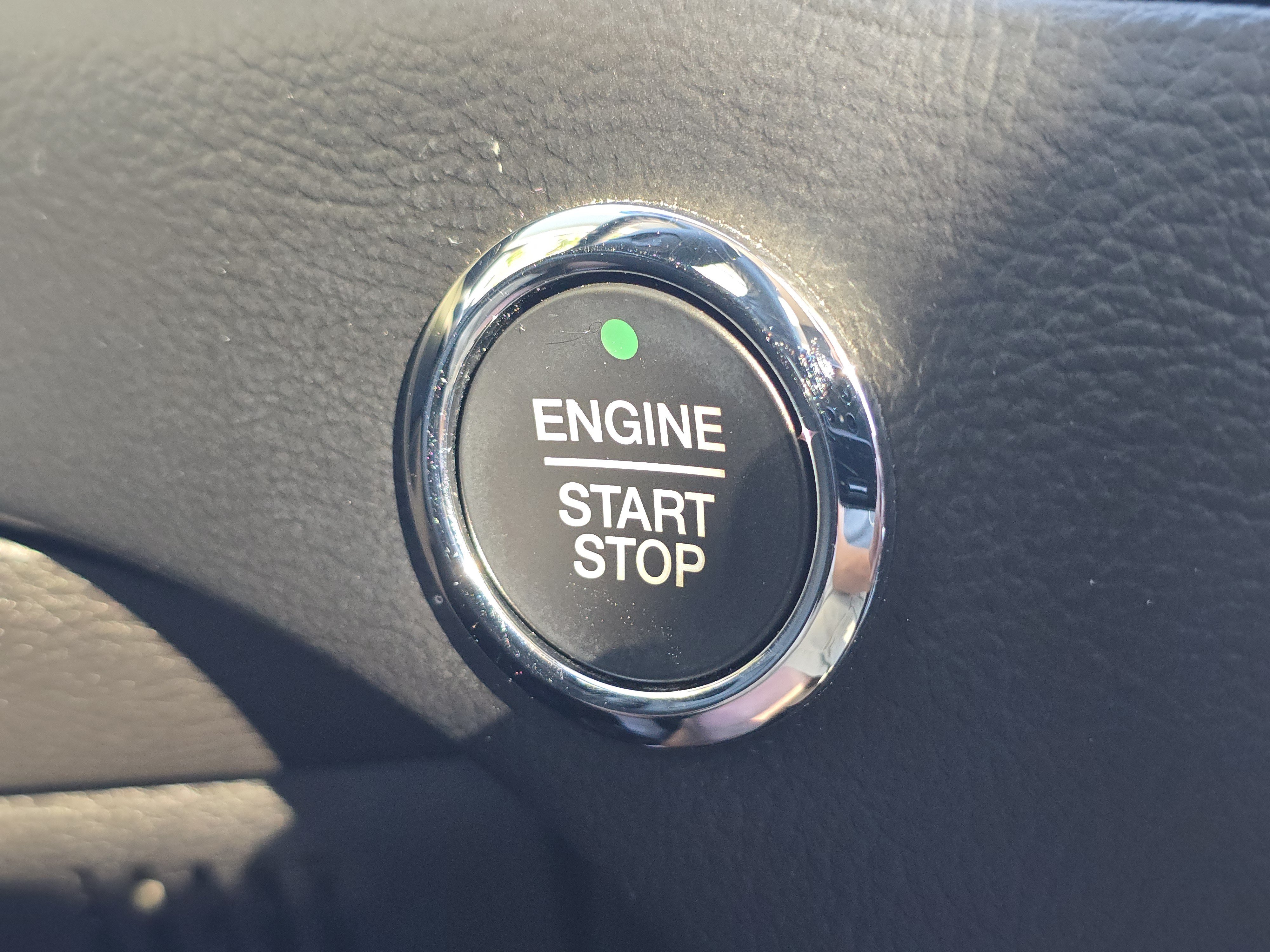 Used 2018 Ford Edge SEL w/ Equipment Group 201A FWD image 26