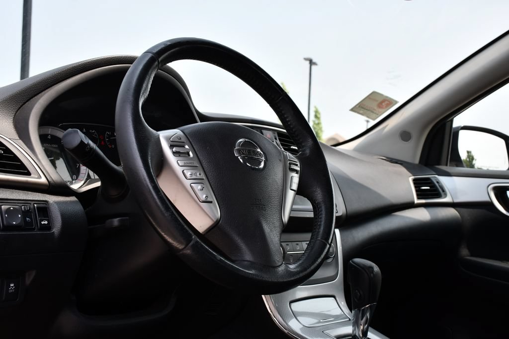Used 2014 Nissan Sentra SR w/ Premium Package FWD image 15