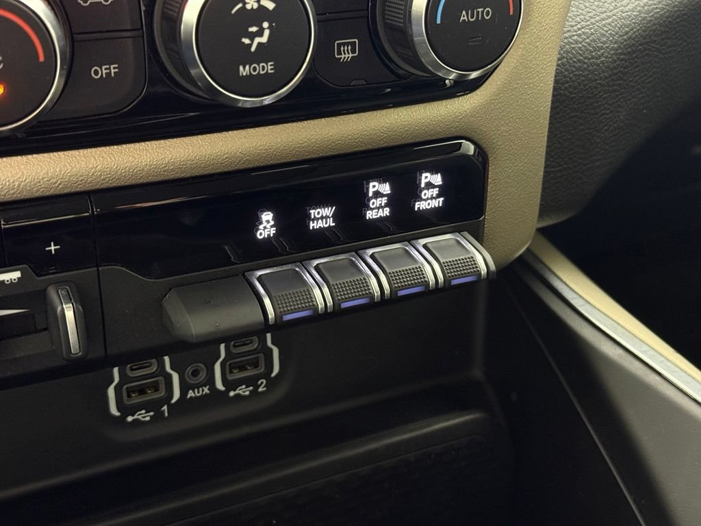 Used 2022 RAM 1500 Laramie AWD/4WD image 32