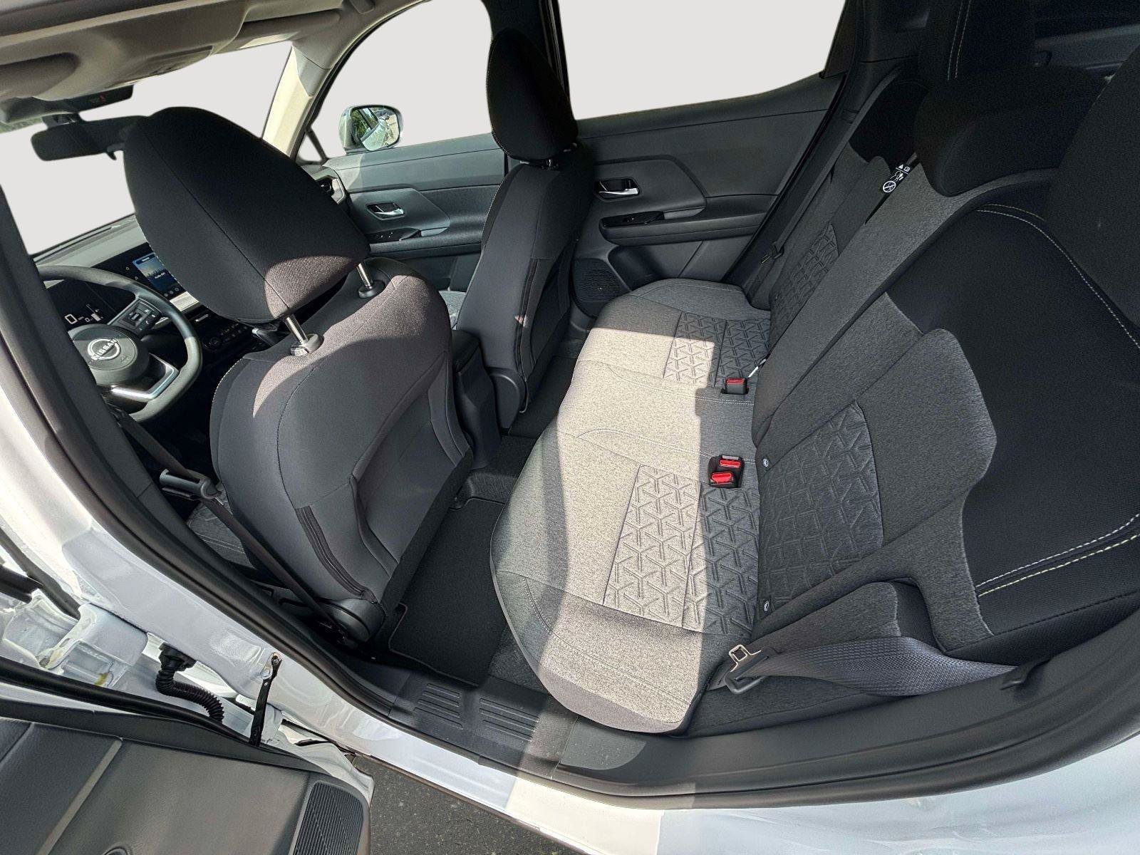 New 2026 Nissan Kicks SV w/ SV Premium Package AWD/4WD image 17