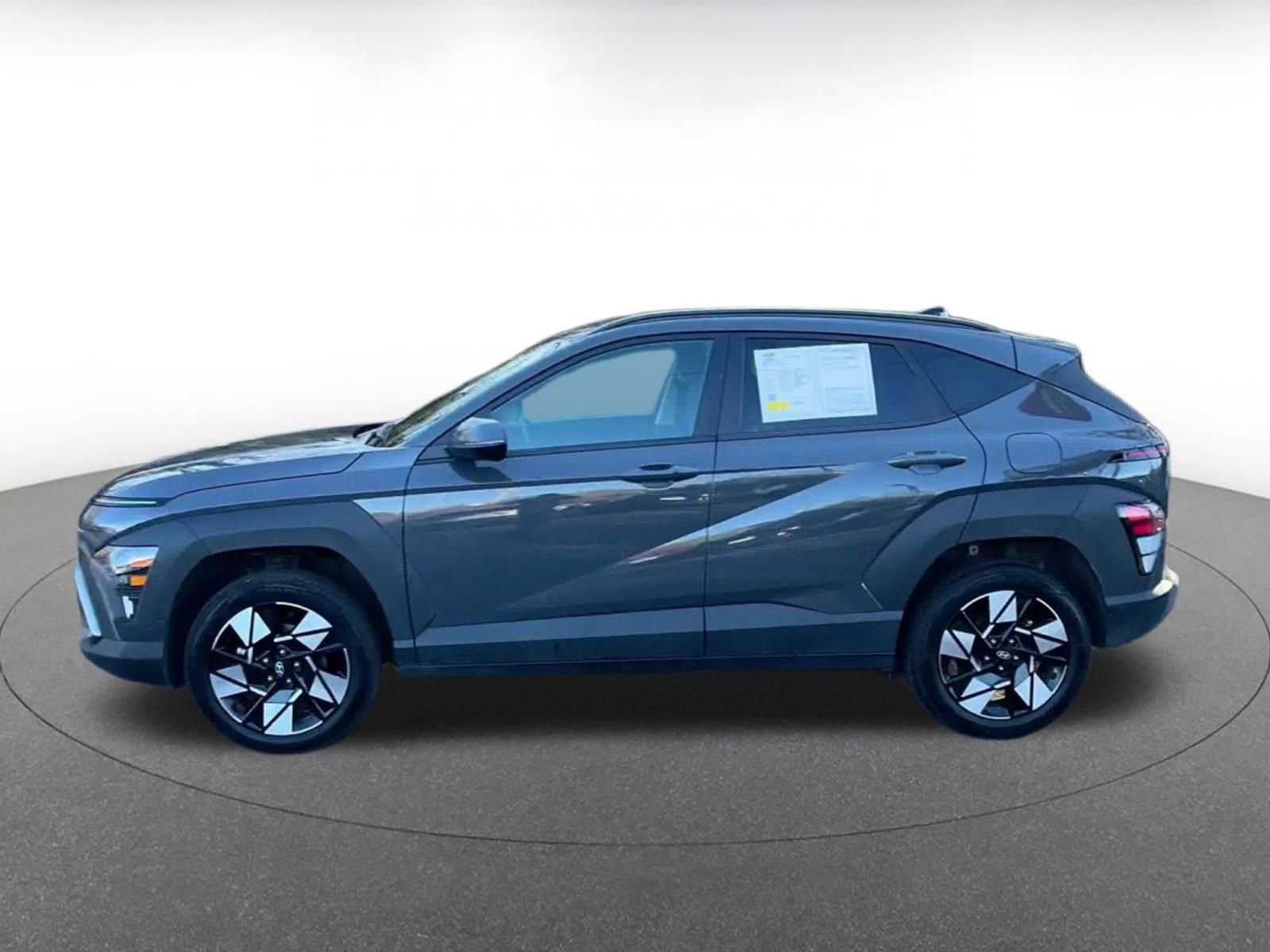 Used 2025 Hyundai Kona SEL image 9