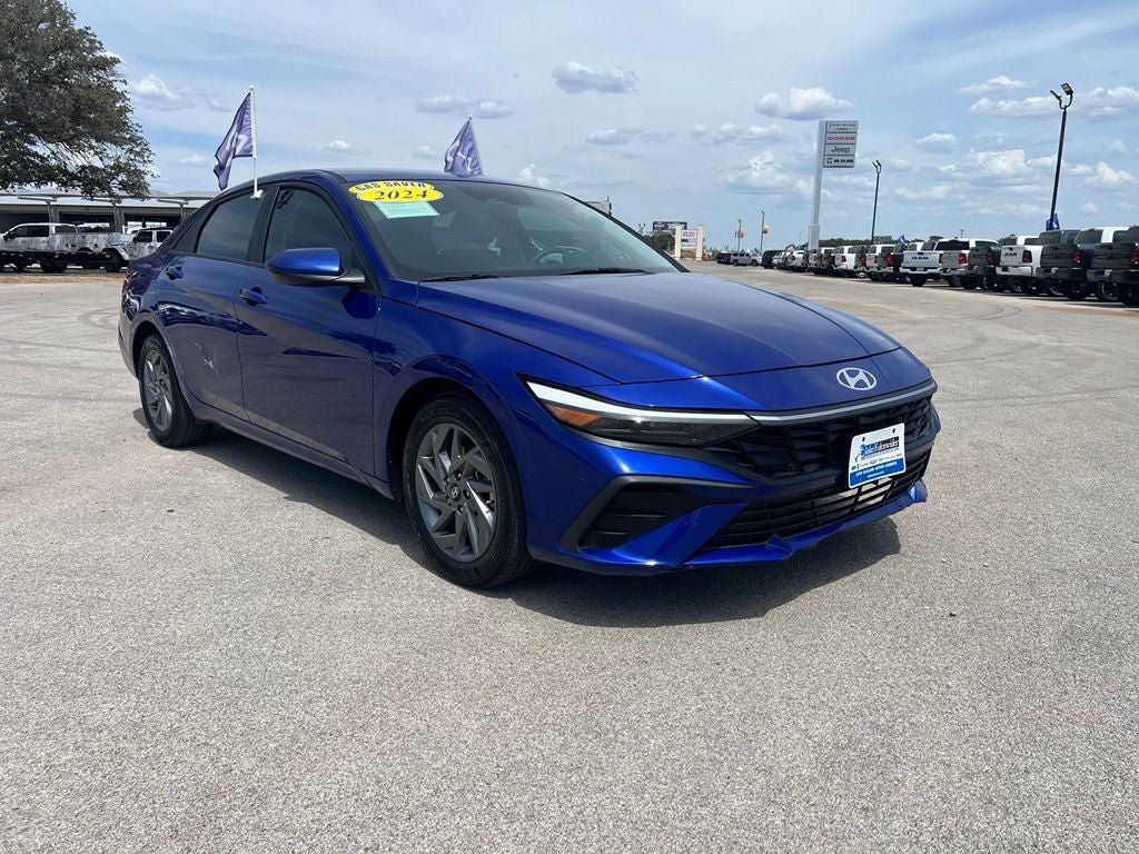 Used 2024 Hyundai Elantra SEL FWD image 7