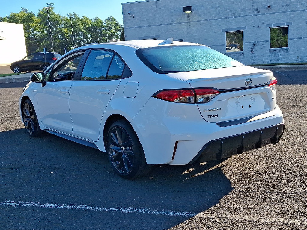 Certified 2025 Toyota Corolla SE w/ SE Premium Package FWD image 27