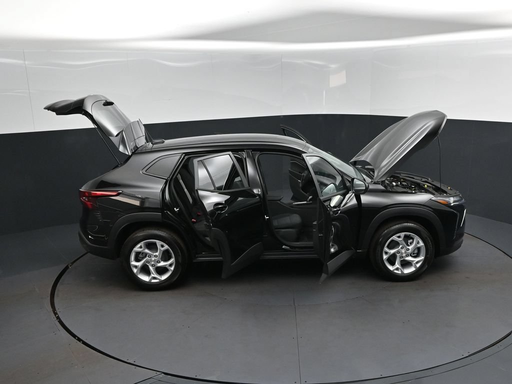 New 2026 Chevrolet Trax LS w/ LS Convenience Package FWD image 50
