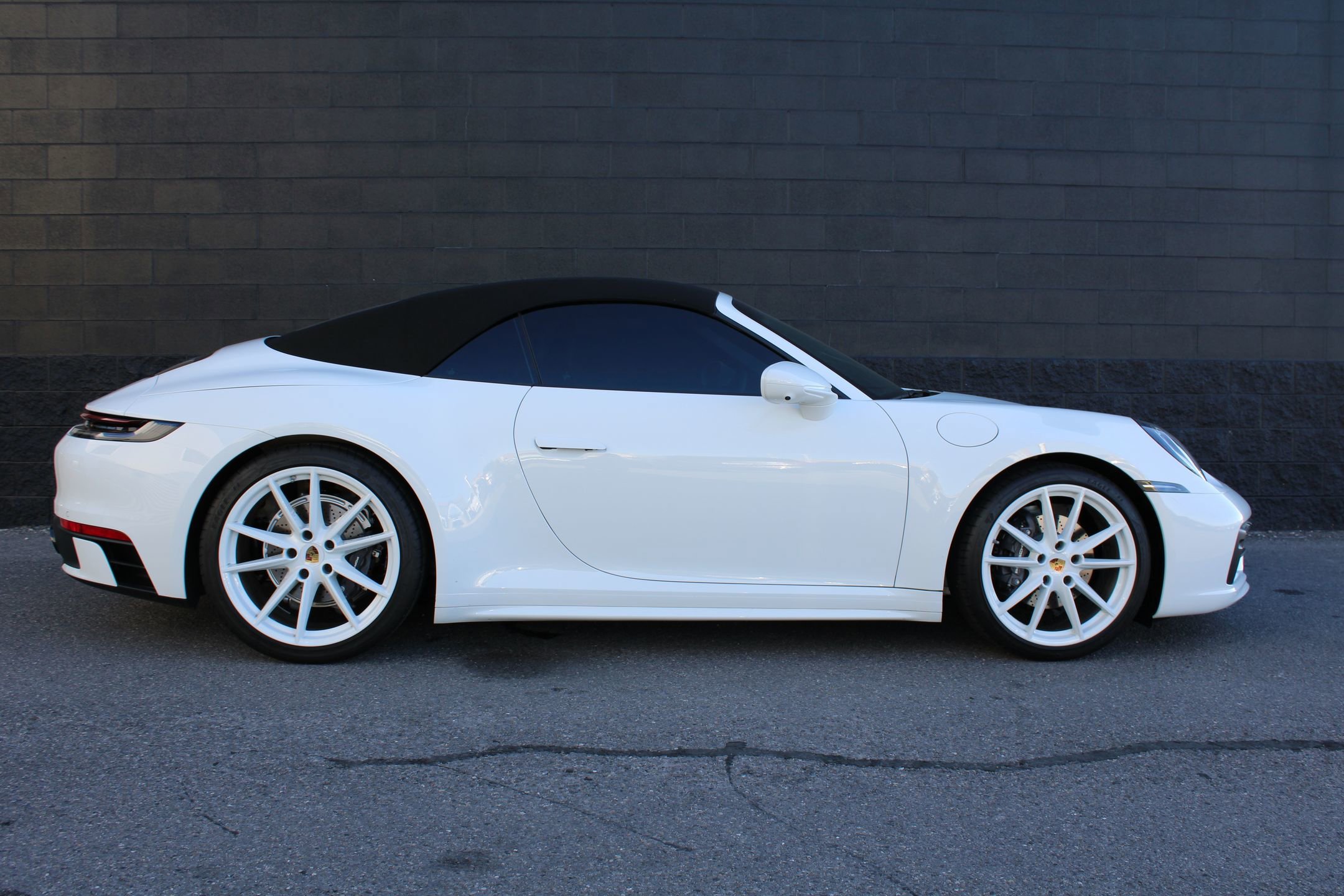 Used 2024 Porsche 911 Carrera image 8