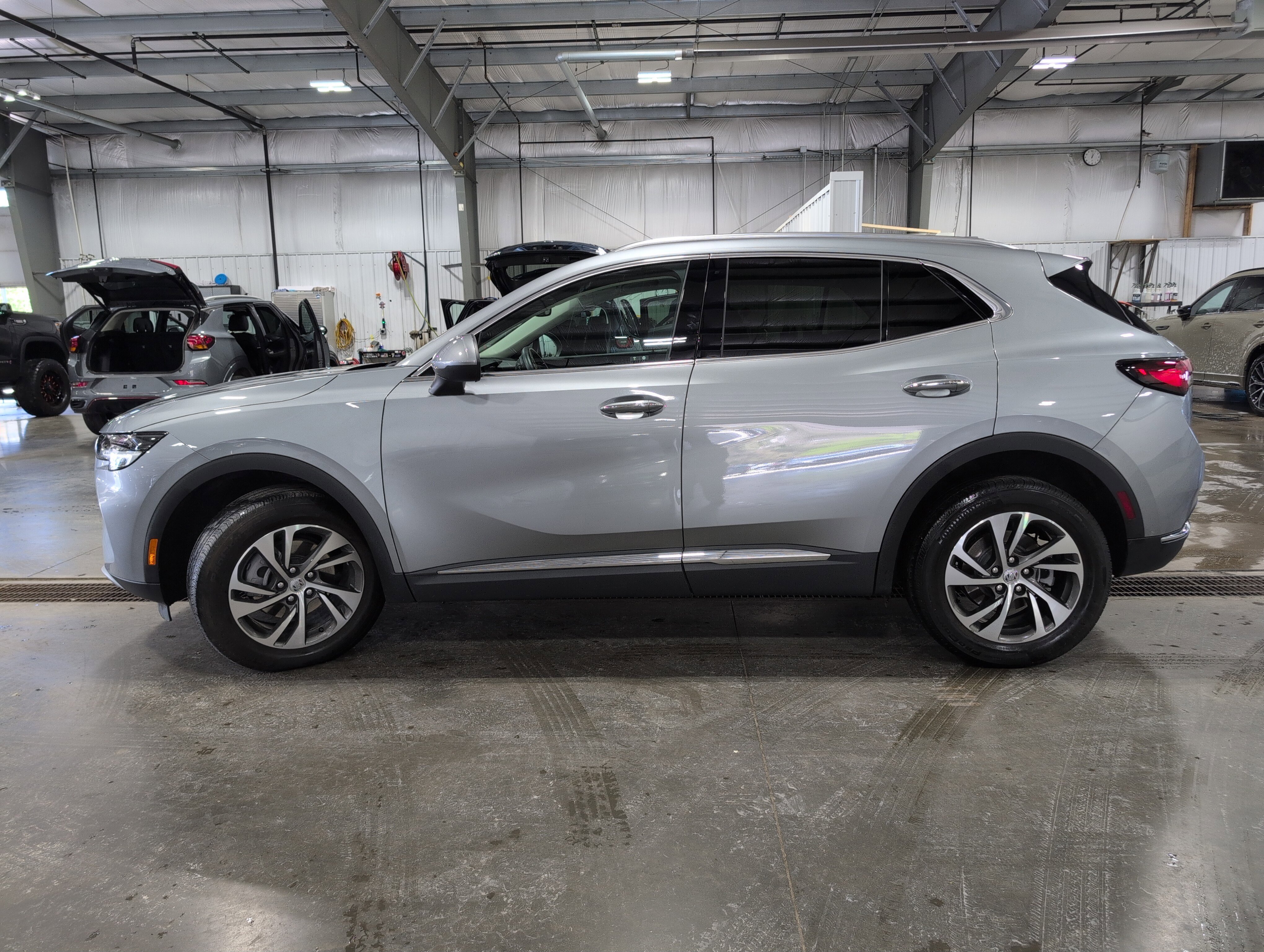 Used 2023 Buick Envision Essence AWD/4WD image 5