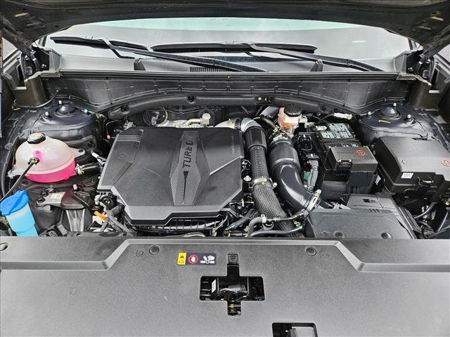 Used 2025 Hyundai Santa Fe SE FWD image 23