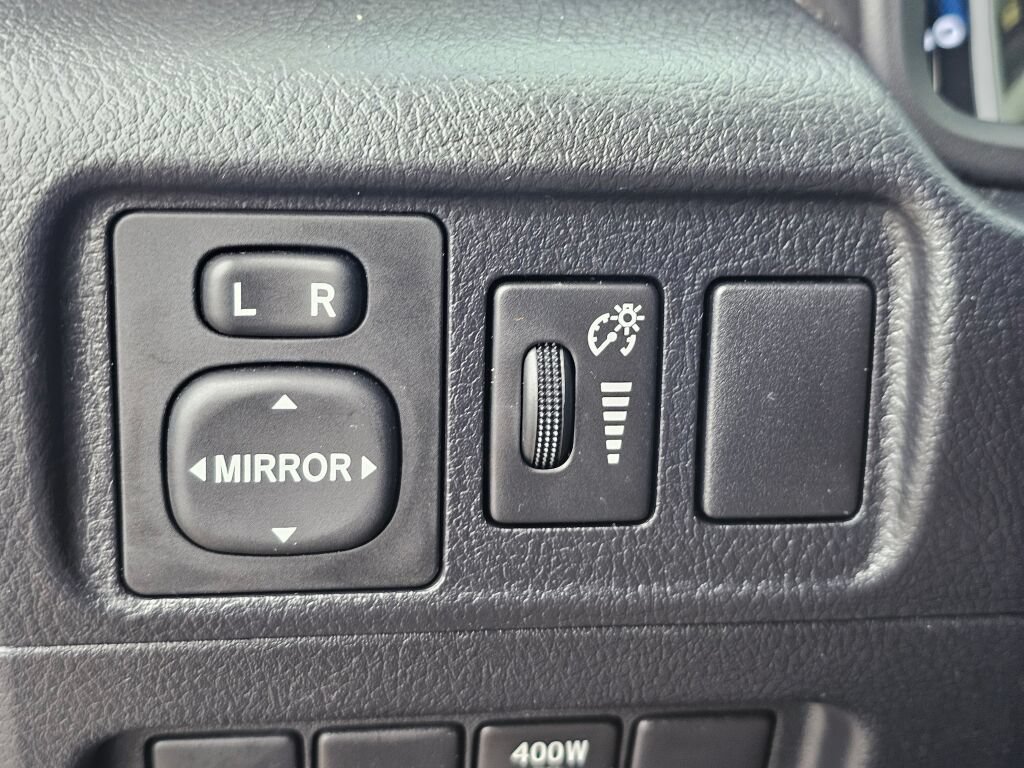 Used 2018 Toyota 4Runner SR5 Premium AWD/4WD image 26