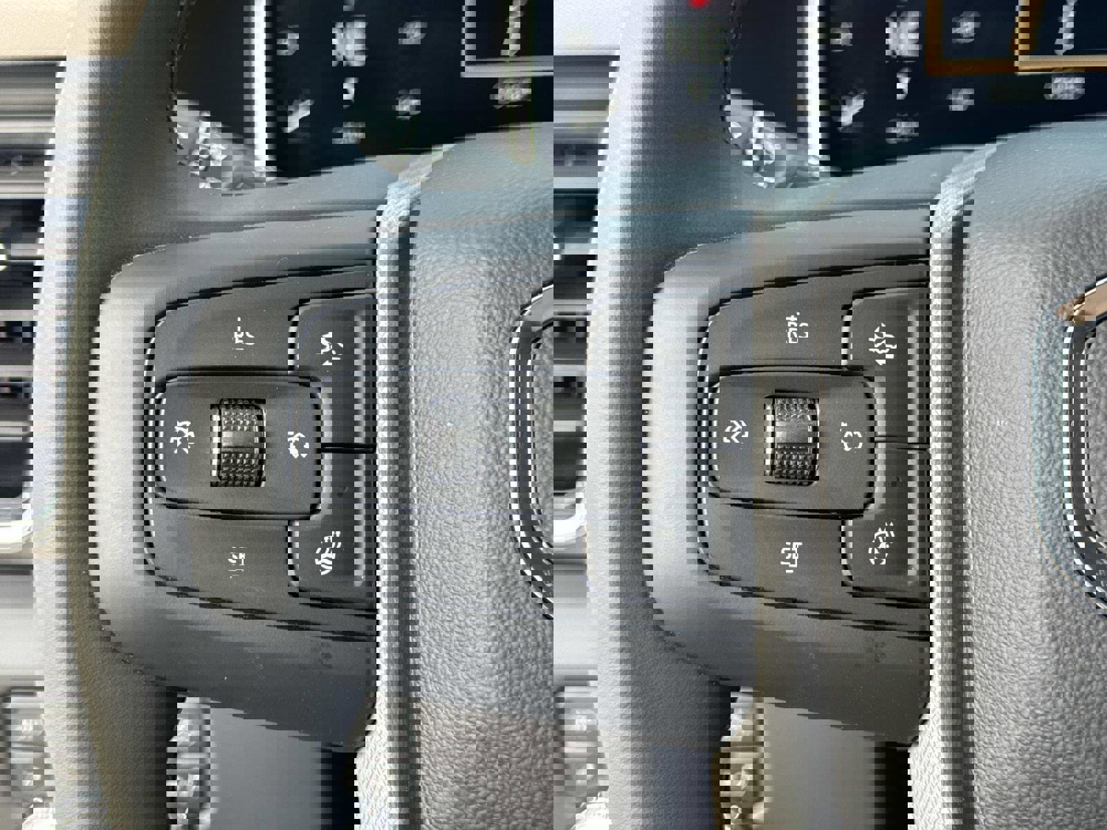 New 2026 GMC Sierra 2500 Denali w/ Denali Reserve Package image 11