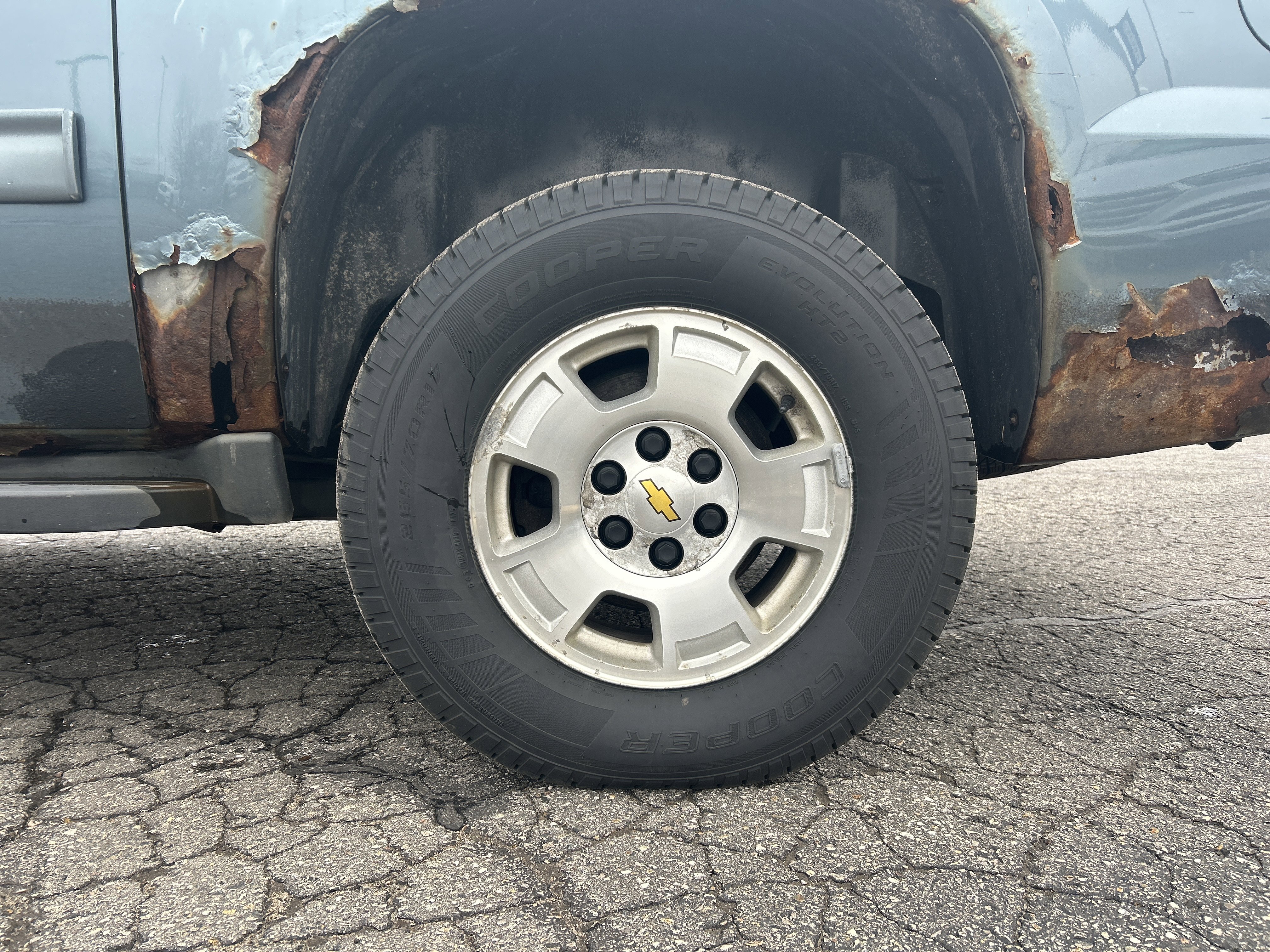 Used 2012 Chevrolet Avalanche LS image 24