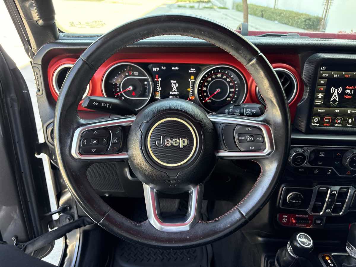 Used 2018 Jeep Wrangler Unlimited Rubicon AWD/4WD image 22