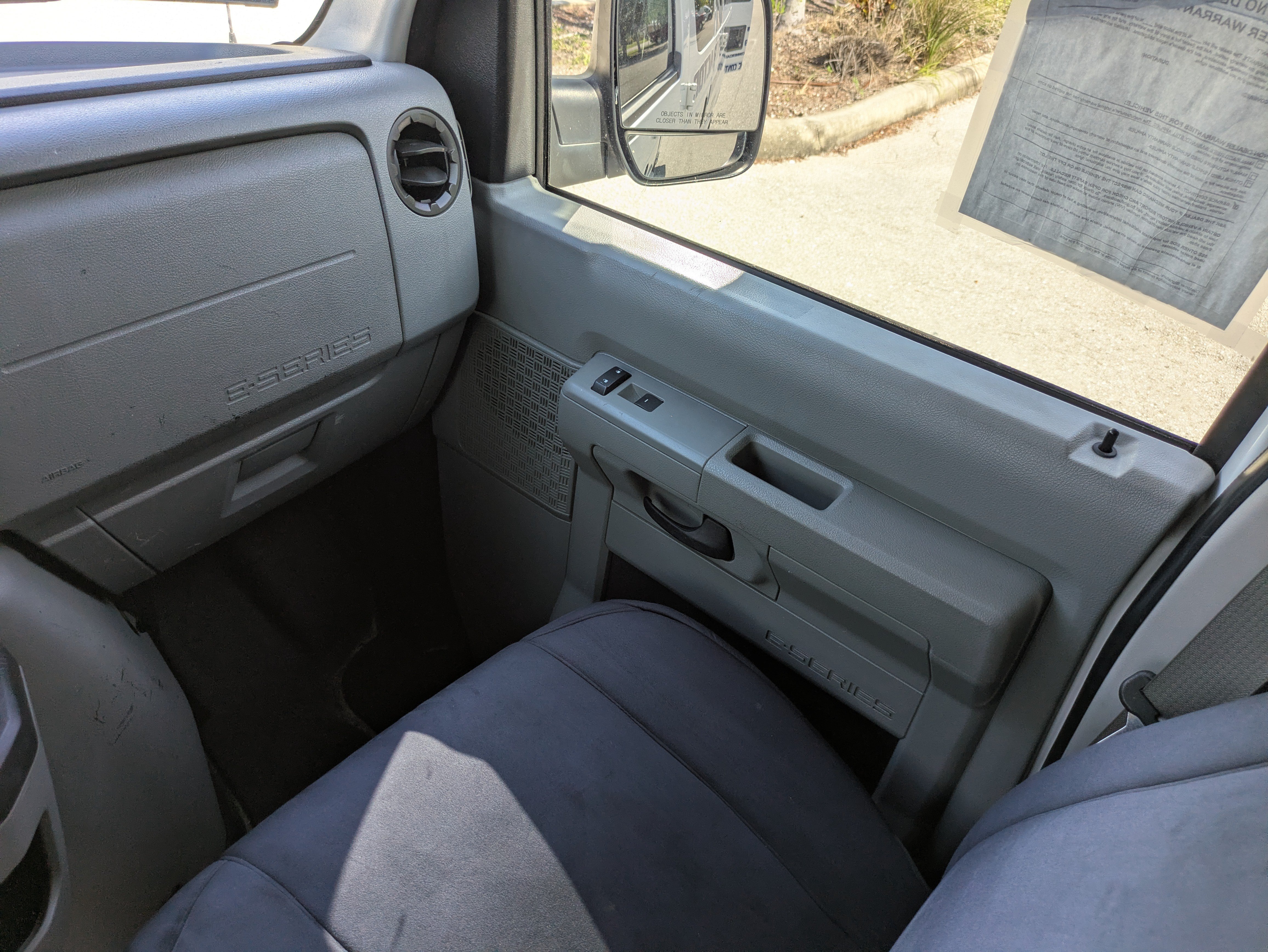Used 2013 Ford E-250 and Econoline 250 w/ PWR Group RWD image 16